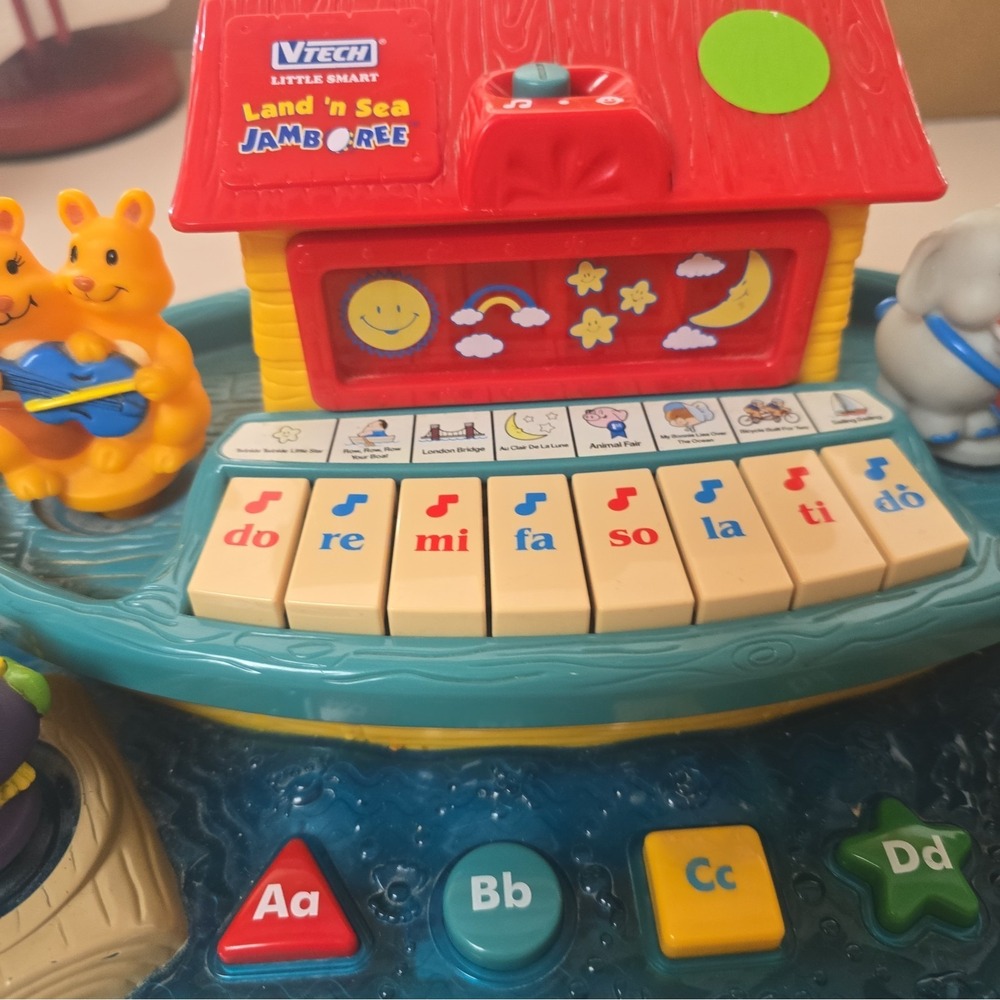 V-Tech-Little Smart-Land 'n Sea Jamboree-Music-Lights-Colors-Piano-Songs-ABCD - Picture 2 of 10